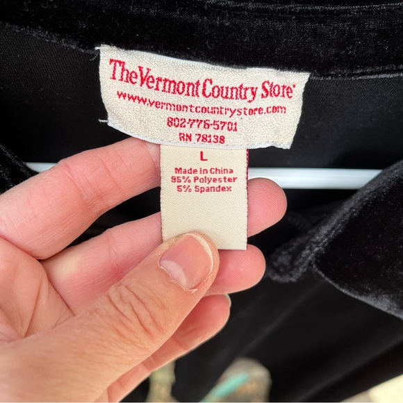 The Vermont County Store Wm’s Black Velvet Button Down Shirt Sz L - Picture 3 of 10